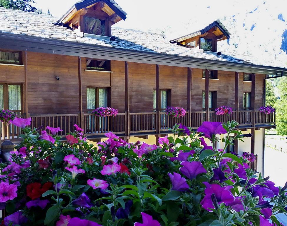 Hotel Boton D'Or & Wellness A La Thuile Exterior foto